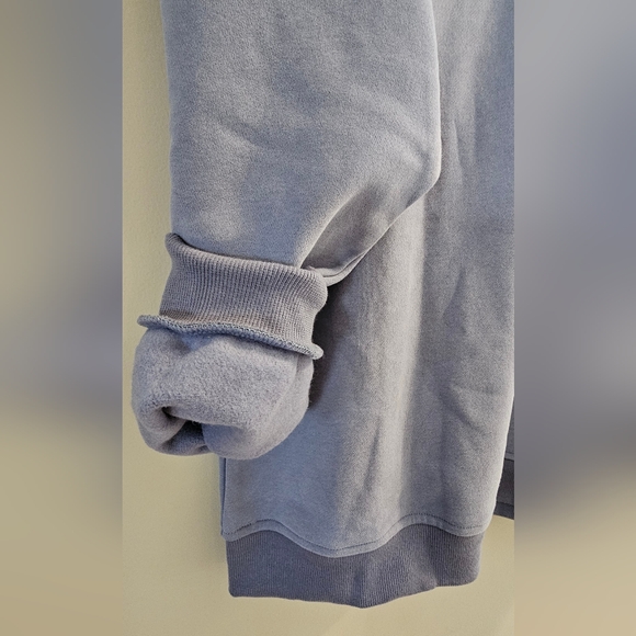 MAMA Tattoo Pullover - Picture 6 of 7